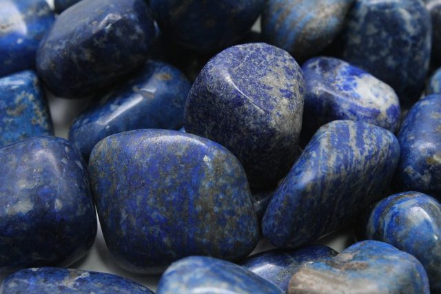 Lapis lazuli : une pierre de grande valeur dans le domaine de la lithothérapie
