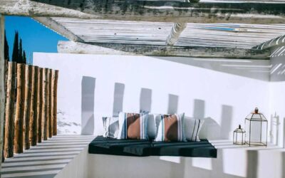Mobil-home avec terrasse : pourquoi l'ombre compte plus que la clim en juillet